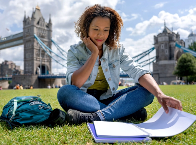 study abroad programs for college students free