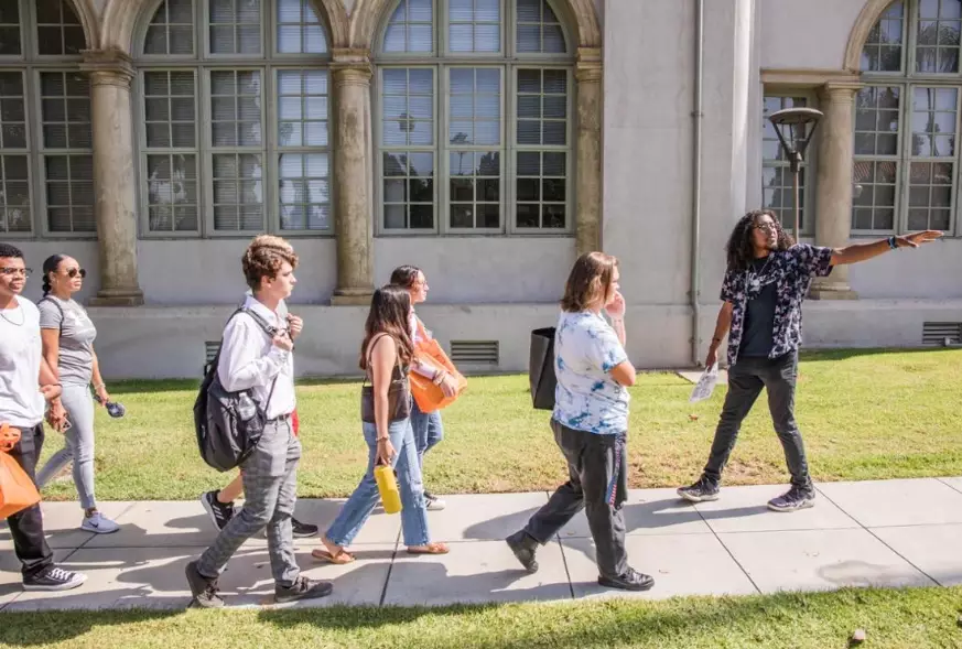 campus tour activities