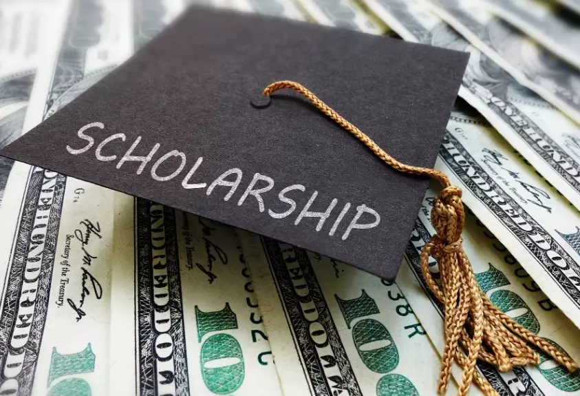 free scholarships for college